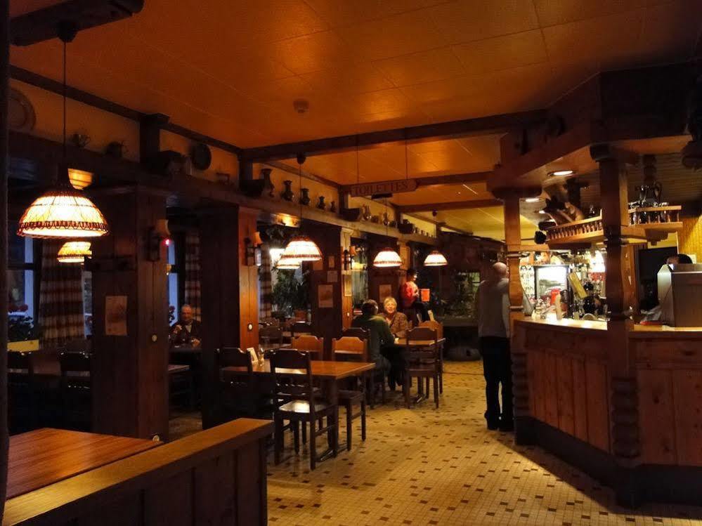 Hotel Restaurant Du Cret 부르세인트피에르 외부 사진